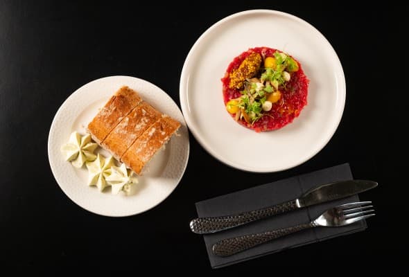 Tatar z polędwicy wołowej