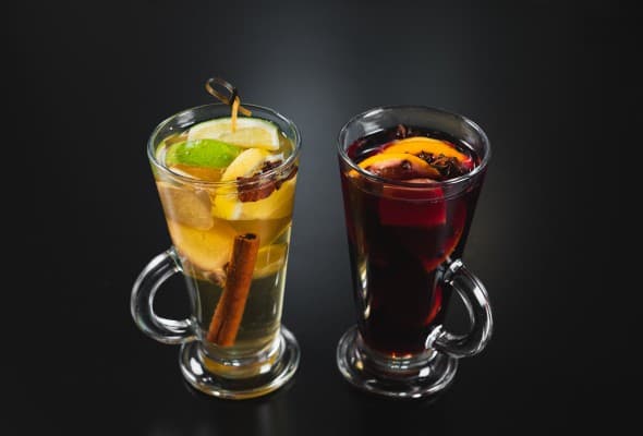 Wino grzane białe lub czerwone