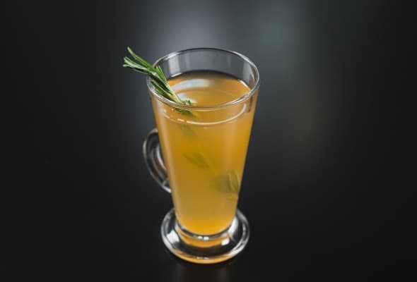 Napar owocowy z rozmarynem